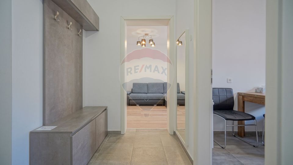 2 room Apartment for rent, Tractorul area