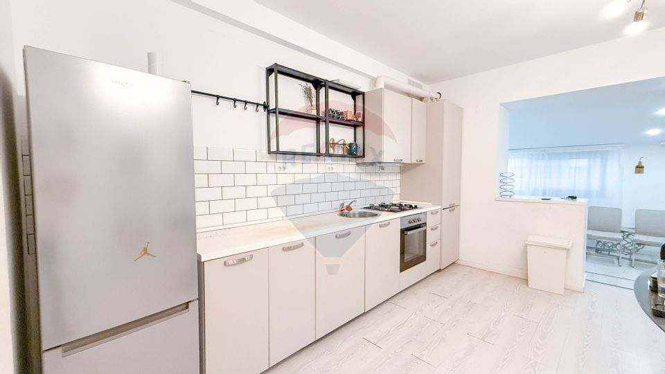Apartament cu 4 camere de închiriat Aviatorilor