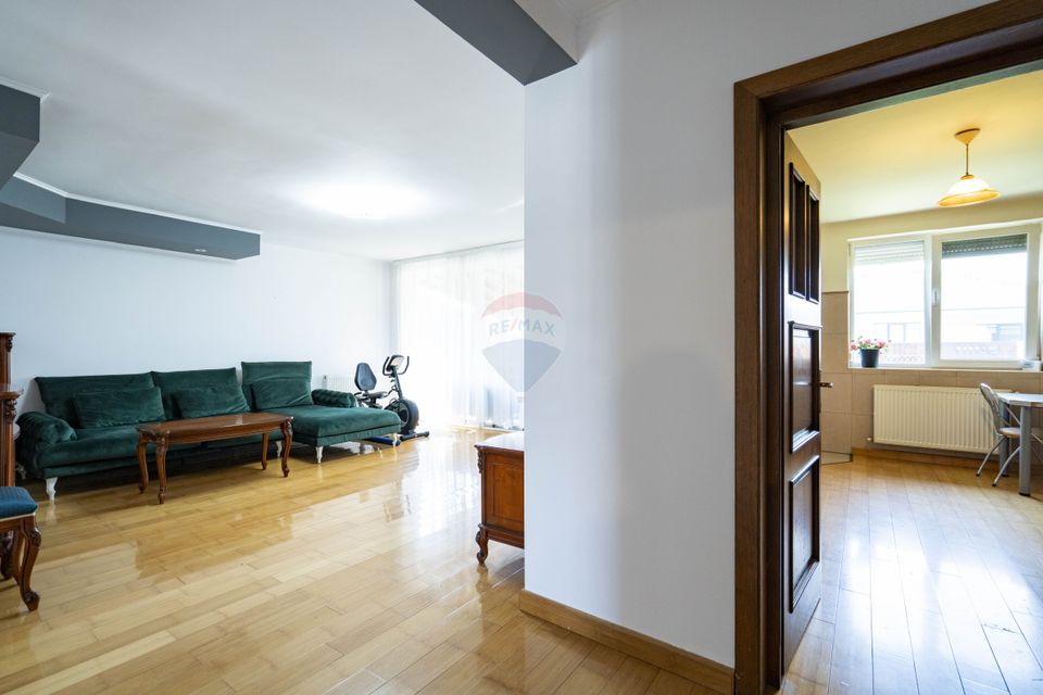 6 room House / Villa for sale