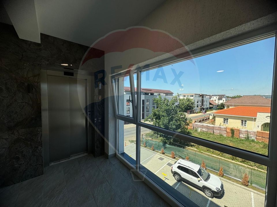 Apartament 2 camere, prima utilizare, loc de parcare, Coresi!