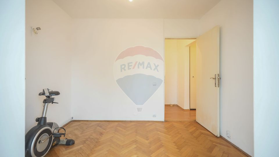 REZERVAT ! Vanzare apartament  4 camere zona Faget