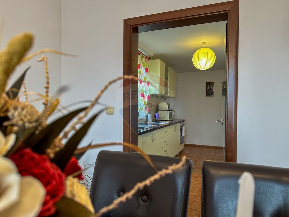 Vila de vanzare pe Str.Strugurilor/Terezian