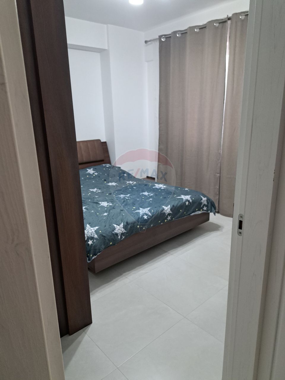 2 camere de închiriat, bloc nou