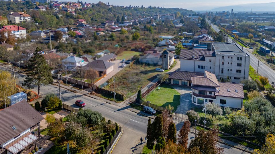 Vilă cu 7 camere de vânzare în zona Centrală Orașul  BUHUȘI