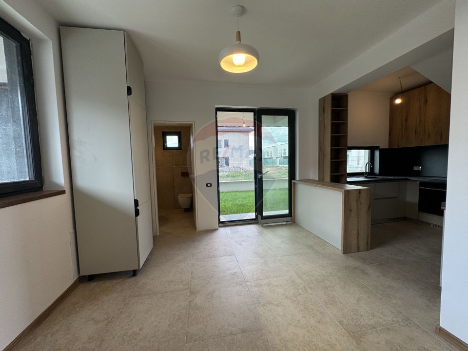 Apartament nr 4/15, curte proprie, pompă căldură, piscină încălzită