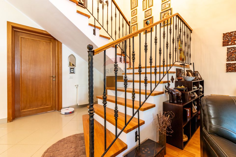 Casă / Vilă de vanzare in Corbeanca, str. Laguna albastra, langa lac