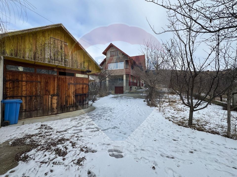 6 room House / Villa for sale, Darmanesti area