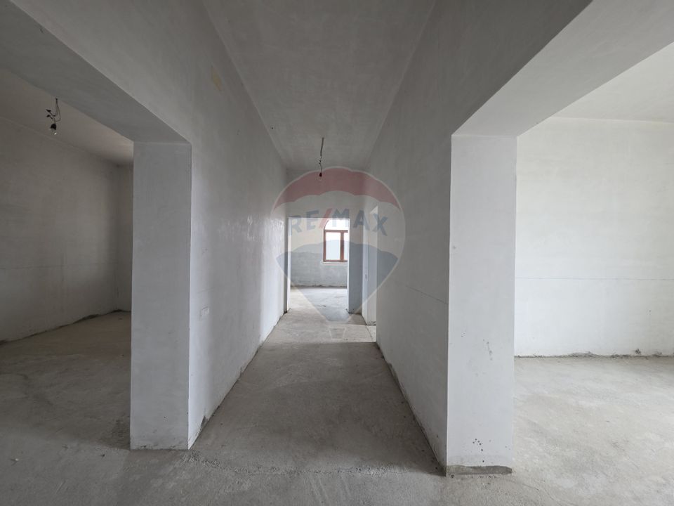 De vânzare proprietate unicat în Sascut - Bacău