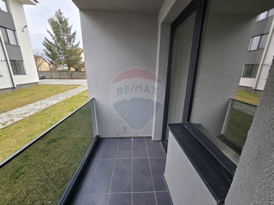 Apartament cu 3 camere de vânzare