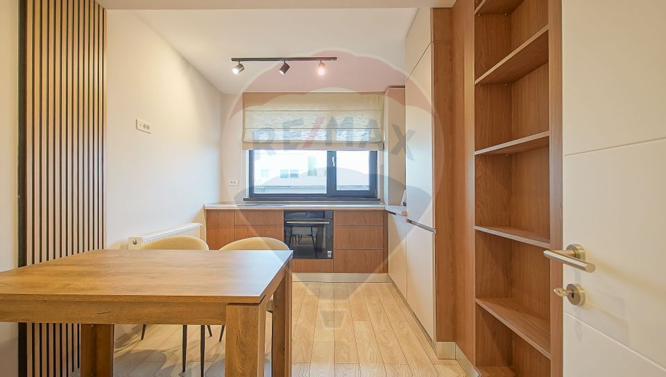 De inchiriat | Apartament 3 camere | Loc de parcare | Zona Tractorul