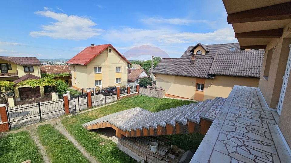 Casă / Vilă cu 12 camere-Sfântu Ilie Vechi, Suceava