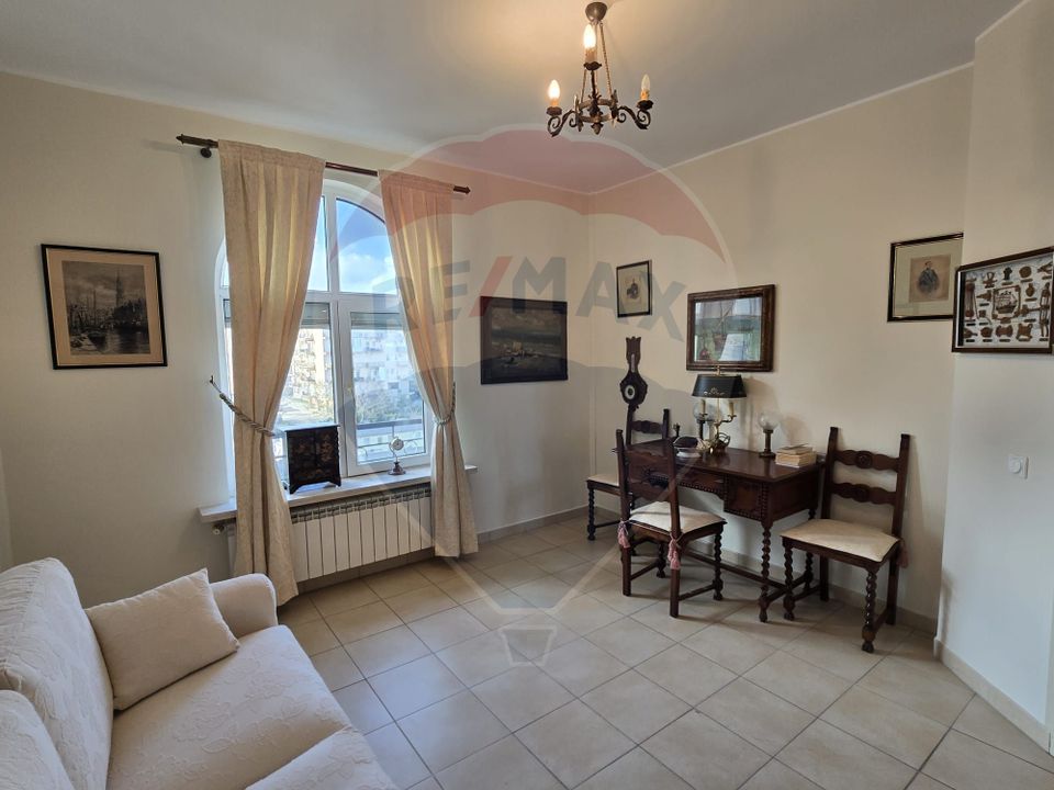 DE VANZARE Apartament cu 4 camere în Mamaia Nord