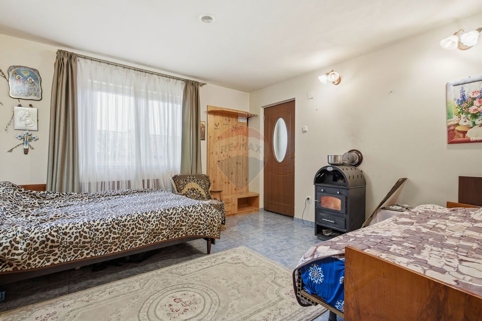 Casă de Om Gospodar - Costuleni - Grădină 1.830 mp -0% Comision 0% TVA