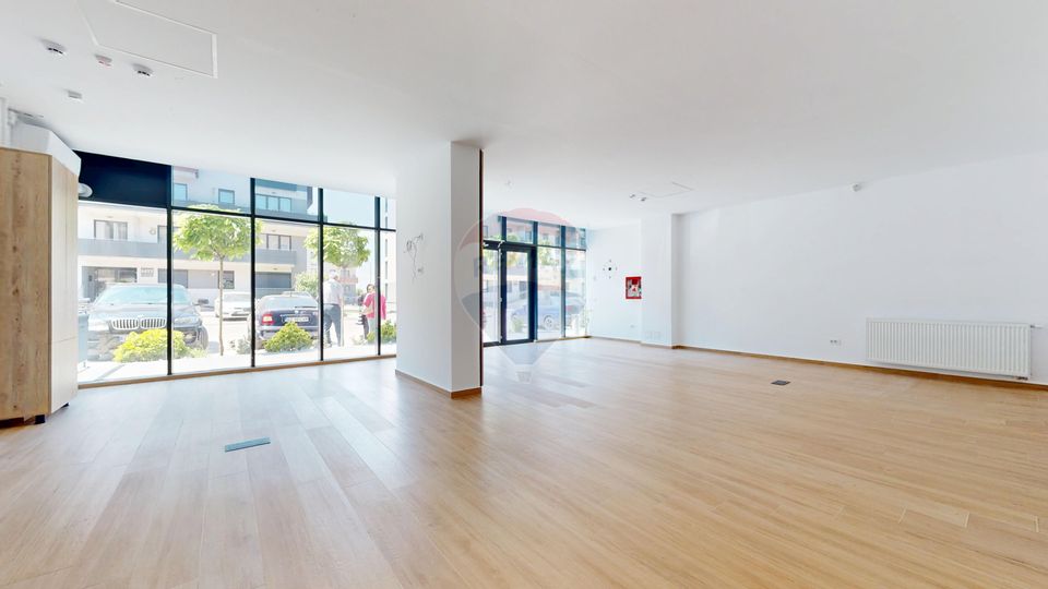 88sq.m Commercial Space for rent, Tractorul area