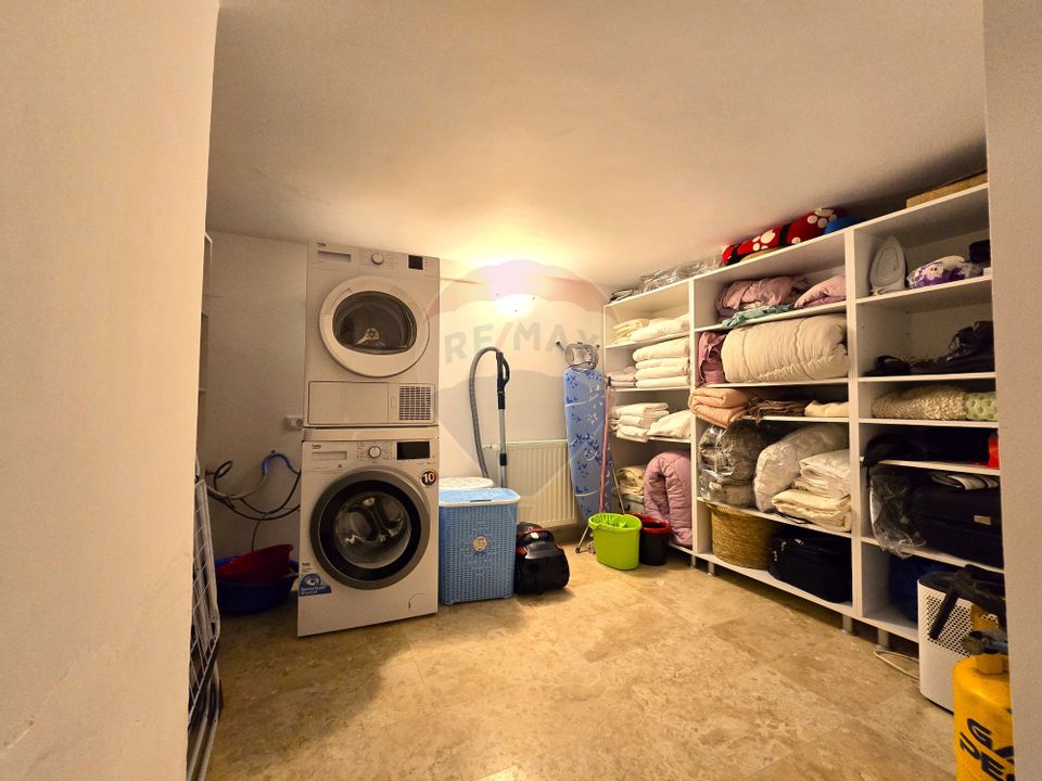 Vila unica in inima Bustenilor, vedere directa spre Caraiman