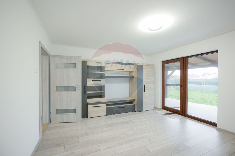 Casă Nouă în Biharia 3 Camere, Gaz, Garaj, Teren 500 mp, Gata De Mutat