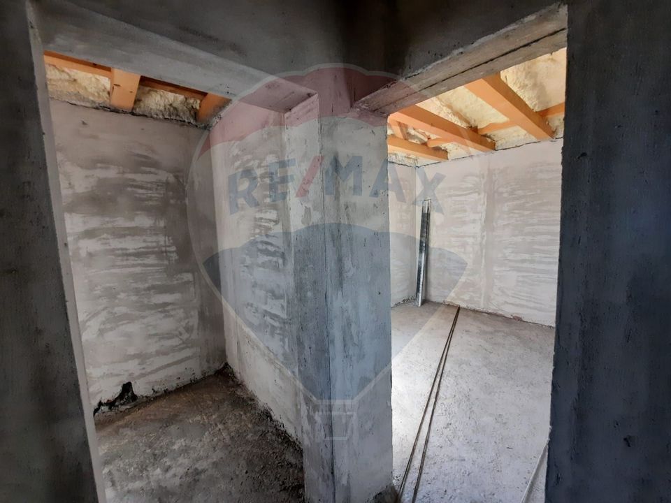 Casă la gri Unirea / Odobesti.