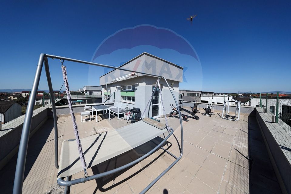 Penthouse 3 camere cu terasa, mobilat, loc parcare