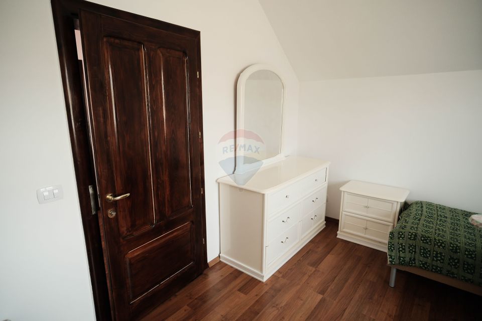 4 room House / Villa for sale