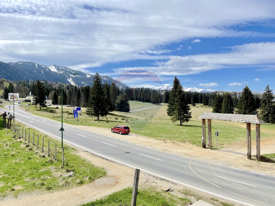 Land and multifunctional building, Poiana Brasov