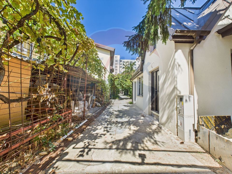 4 room House / Villa for sale, Stefan cel Mare area