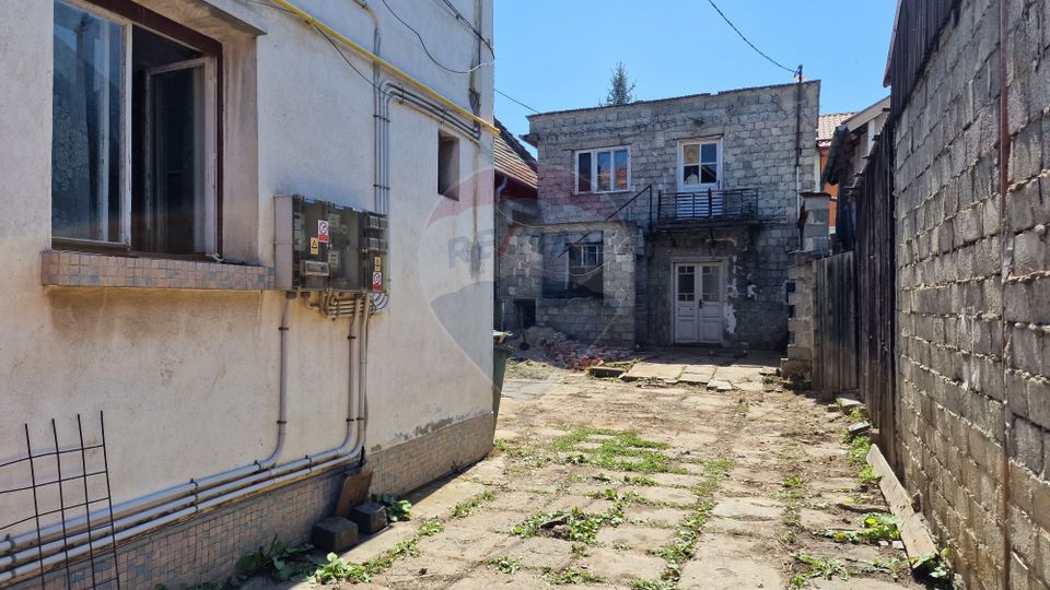 7 room House / Villa for sale, Aurel Vlaicu area