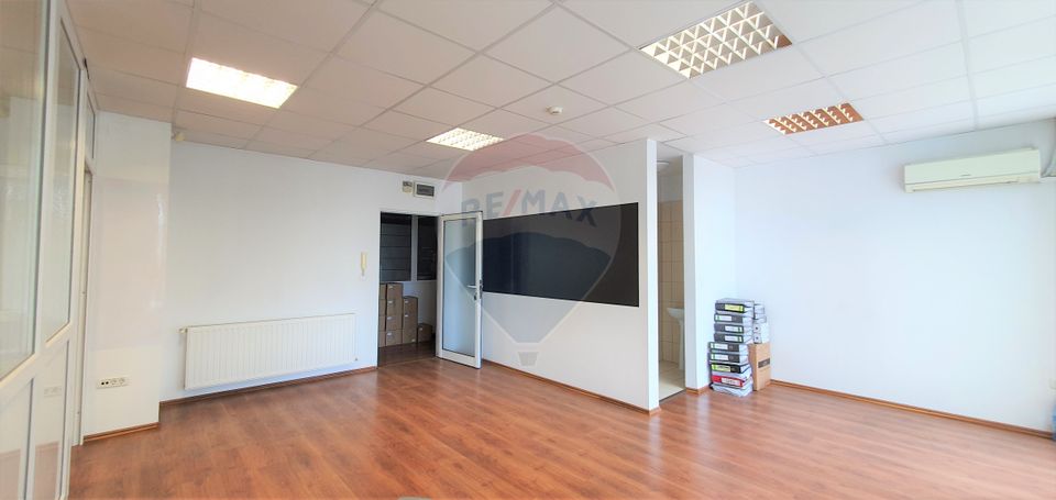 62sq.m Office Space for rent, Central area