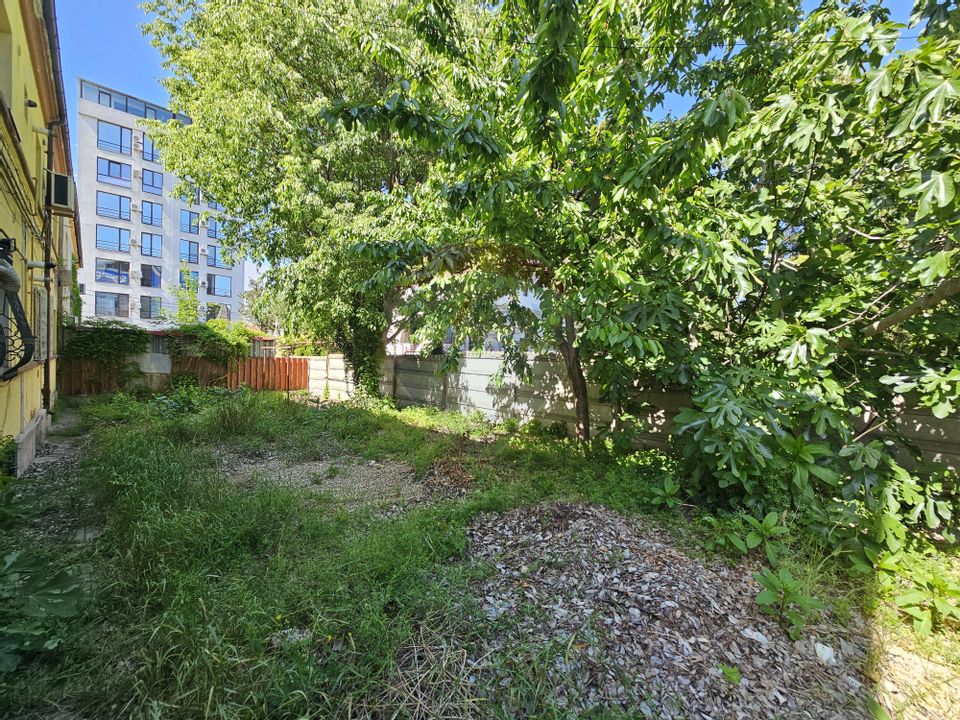 Apartament cu 3 camere de vânzare în zona Delfinariu/Constanta