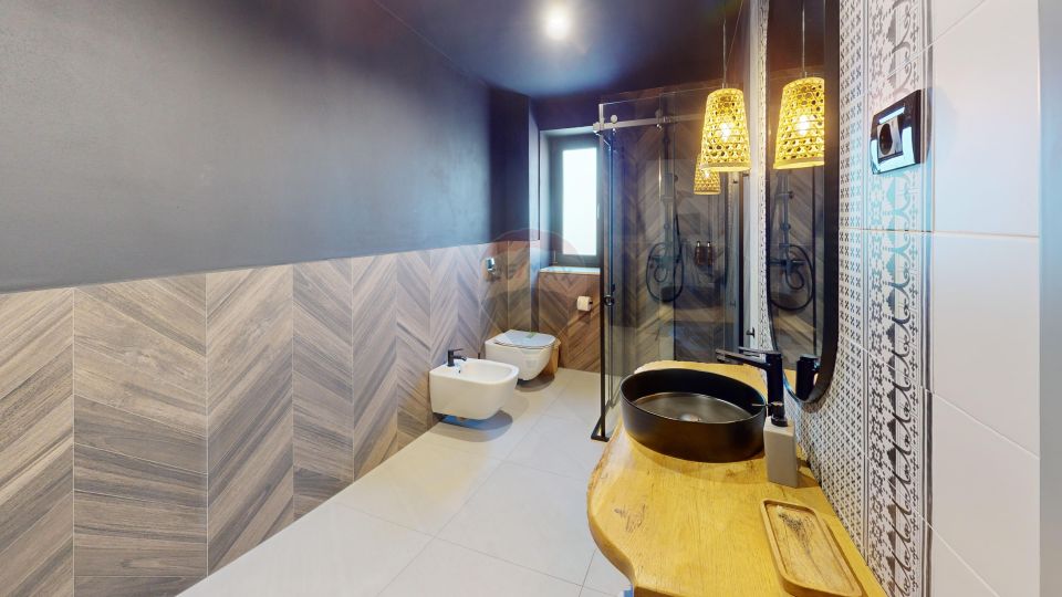 12 room Hotel / Pension for rent, Central area