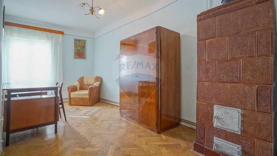 REZERVAT! Apartament spațios, cu loc de parcare, Centrul Istoric