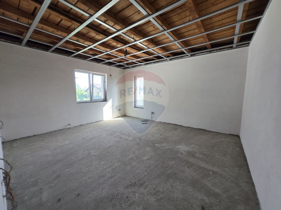 4 room House / Villa for sale