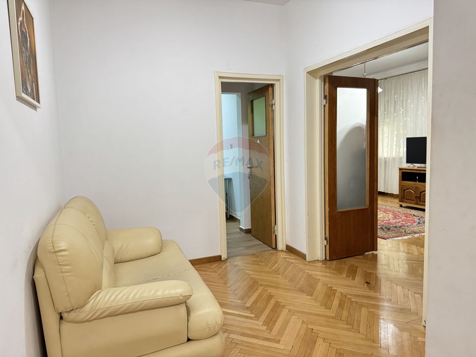 Apartament cu 3 camere de inchiriat - Zona Dimitrie Cantemir