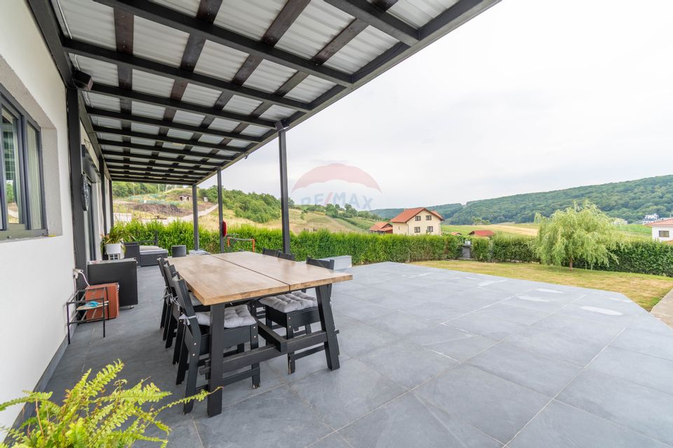 Detached House for Sale / 900 sqm Land, Popesti, Cluj