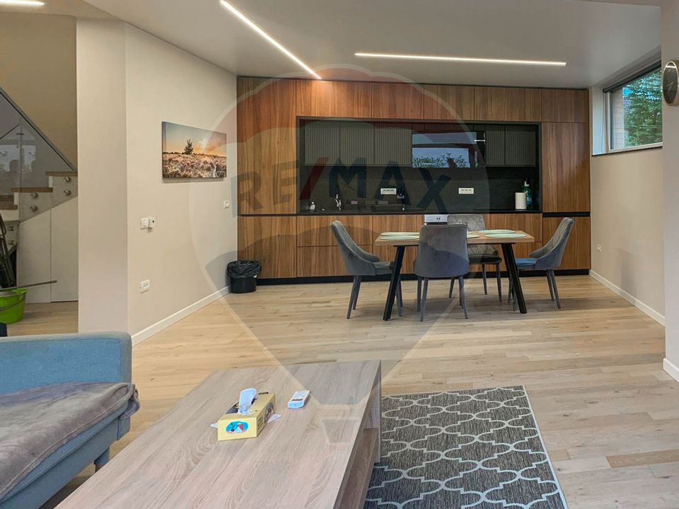 Casă ultramodernă cu 4 dormitoare, de închiriat, cartierul Tineretului