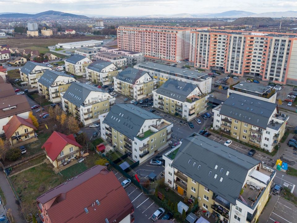 3 room Apartment for sale, Tractorul area