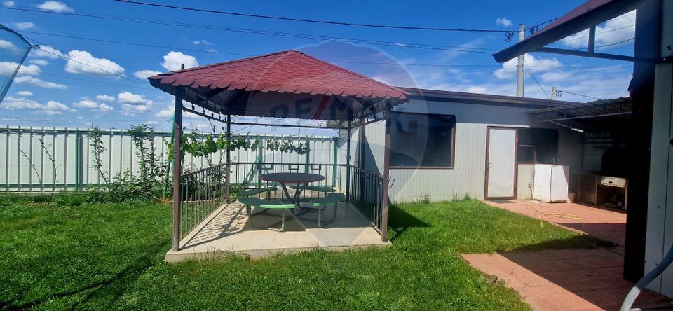 Land 2,000sqm Livada / None