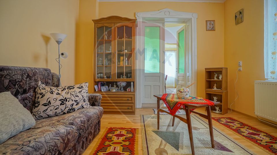 5 room House / Villa for sale