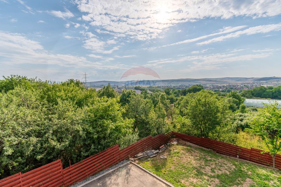 Casa de vanzare, Jucu de Sus teren 811mp, 4 Camere, 2 Bai, Priveliște