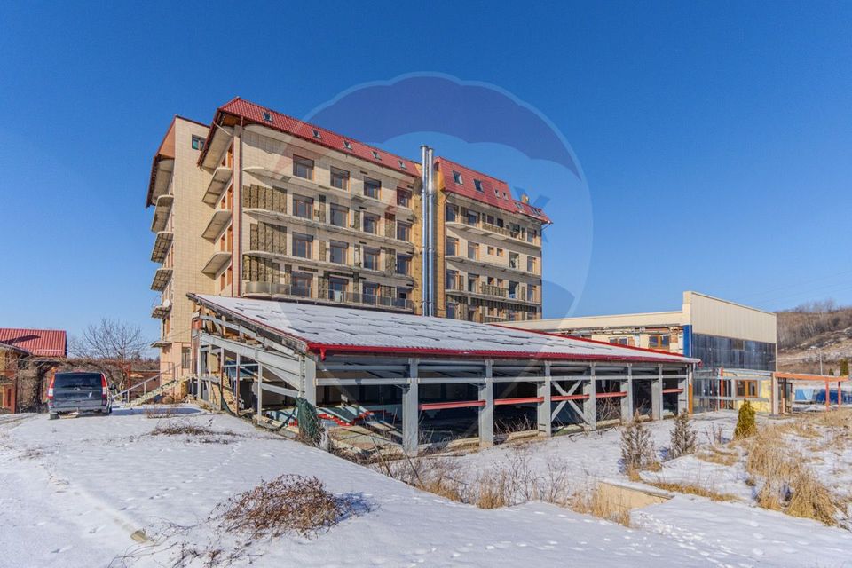 Activ Hotelier SubEvaluat | 18.000 mp construiti | 3 ha teren | BRASOV