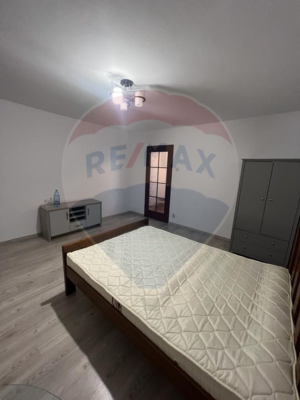 Apartament cu 1 camere de vânzare în zona Burdujeni