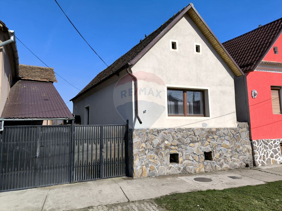 Casă cu teren generos în Saroș pe Târnave, jud. Sibiu