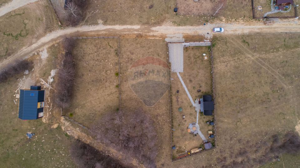 Land 850sqm Zarnesti / Tohanita