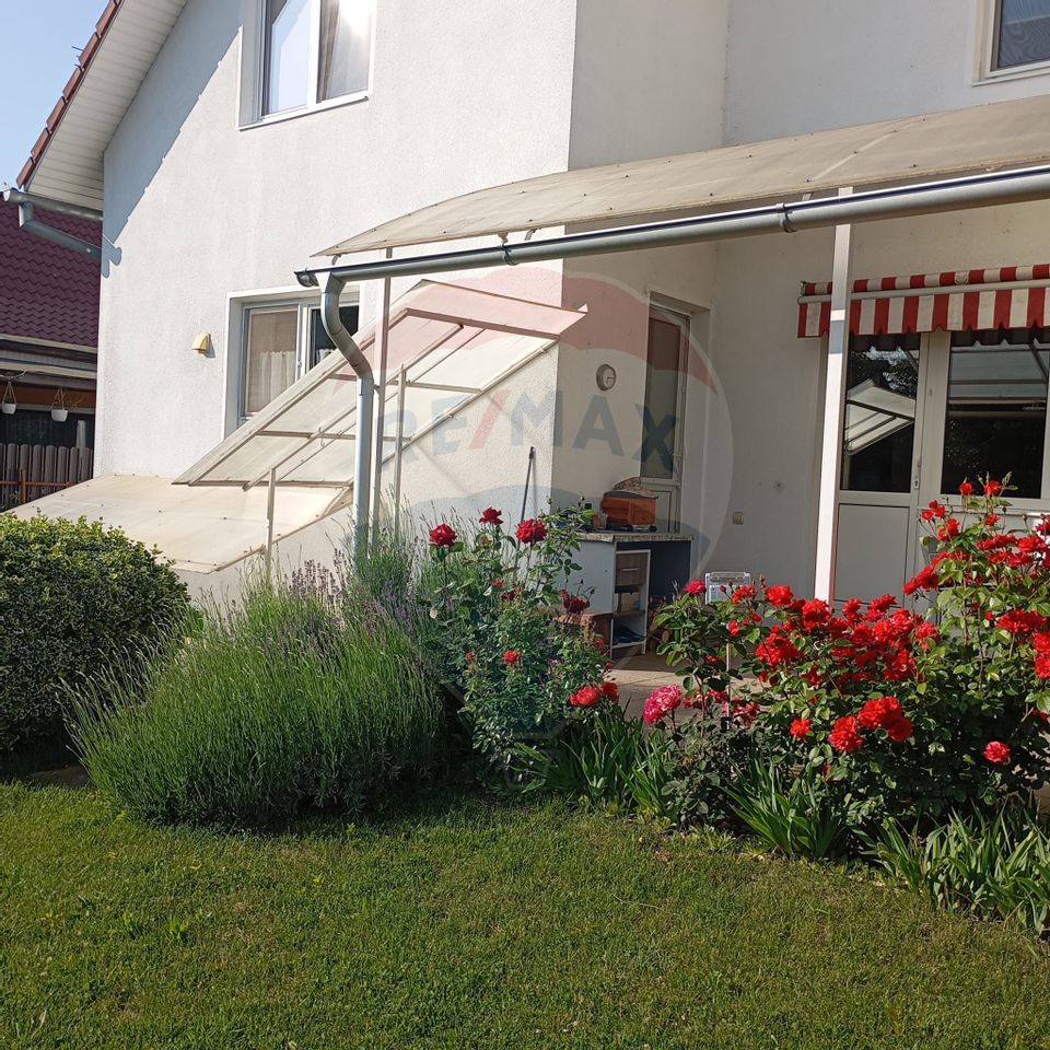 8 room House / Villa for sale, Central area