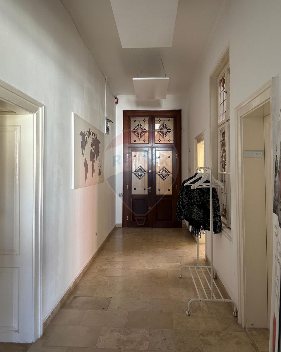 Spațiu de birouri de închiriat în Palatul Széki