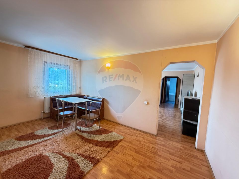 Apartament 3 camere de vânzare – Gura Humorului, zona centrală