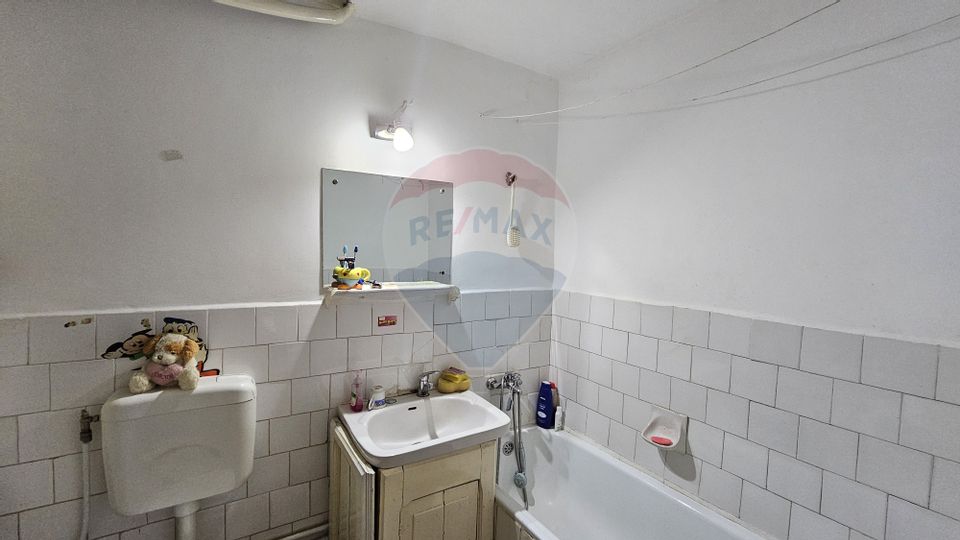 Apartament decomandat cu 2 camere în zona Burdujeni