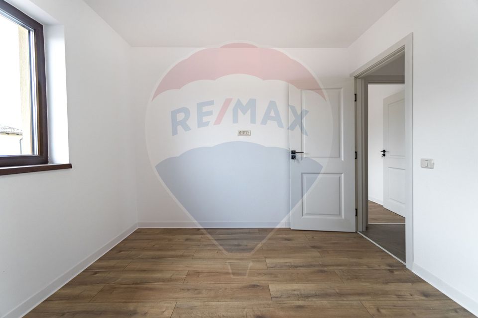 8 room House / Villa for sale