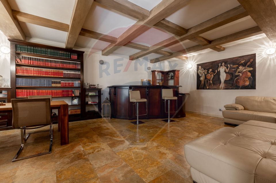 Casă spectaculoasă în Mediaș – reședința antrenorului Cristi Pustai