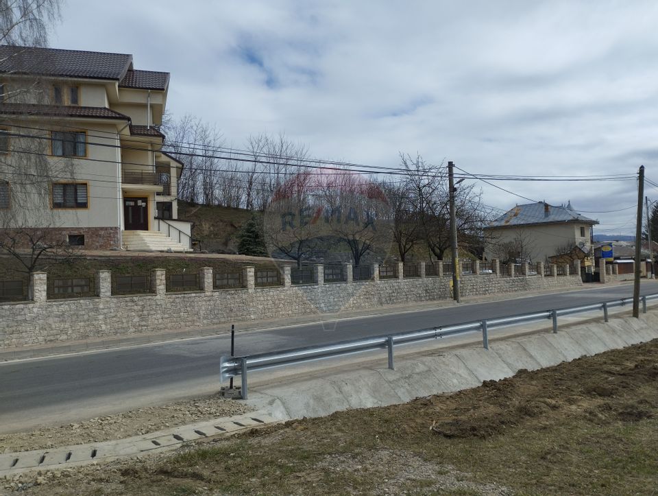 Hotel / Pensiune cu 15 camere de vânzare în zona Central