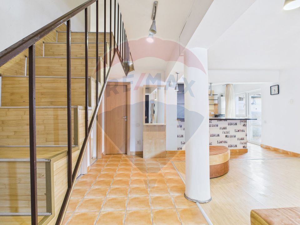 6 room House / Villa for sale, Est area